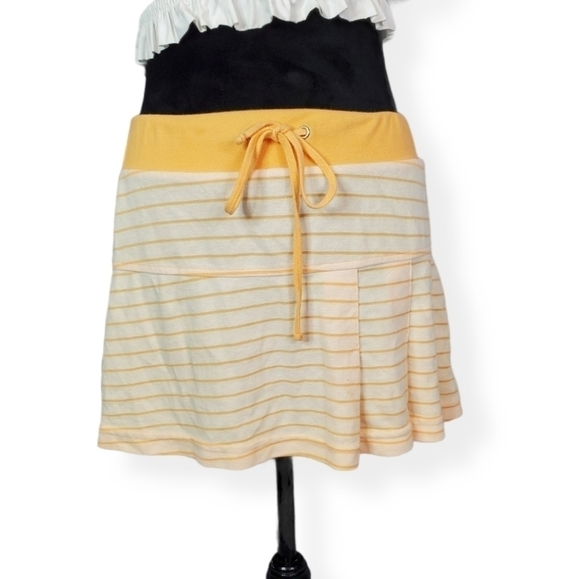 TENNIS Skirt w/ Pleats Medium EUC in Orange - Picture 1 of 5